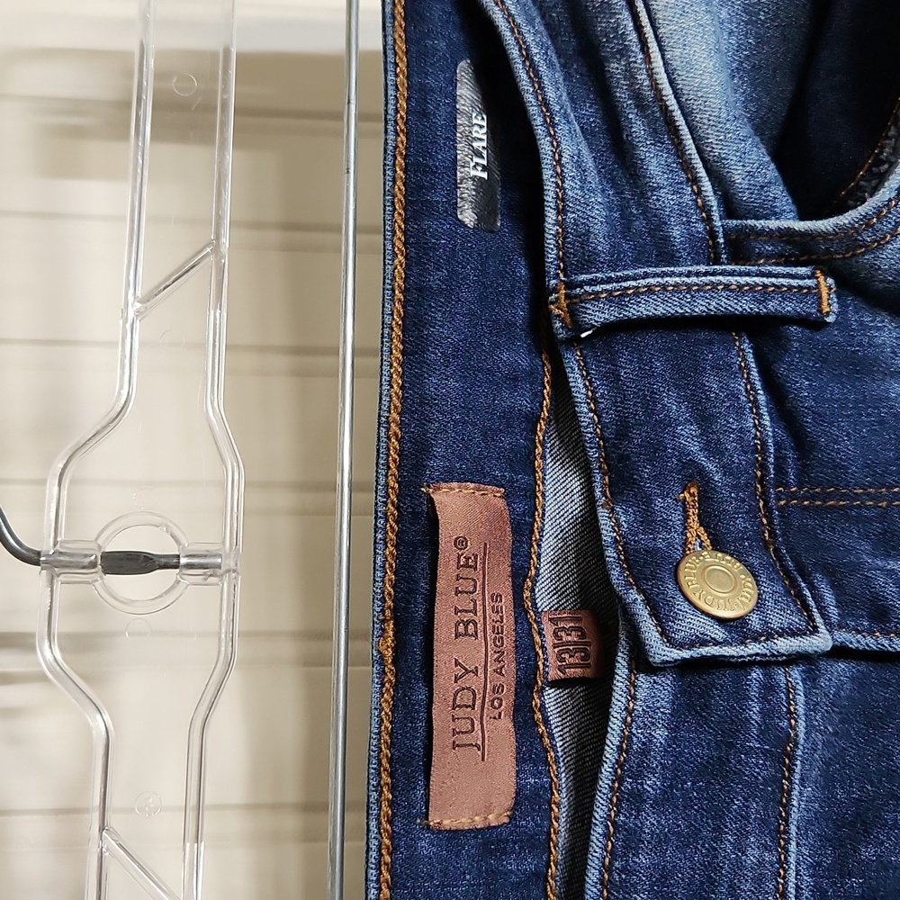 Judy Blue high rise, 13/31 trouser flare dark wash jeans